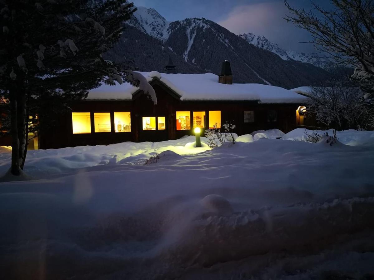 Hostal Hi *